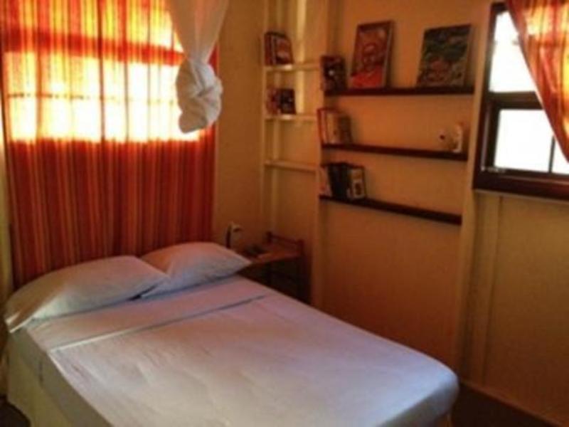 Italian Guesthouse Грос Айлет Екстериор снимка