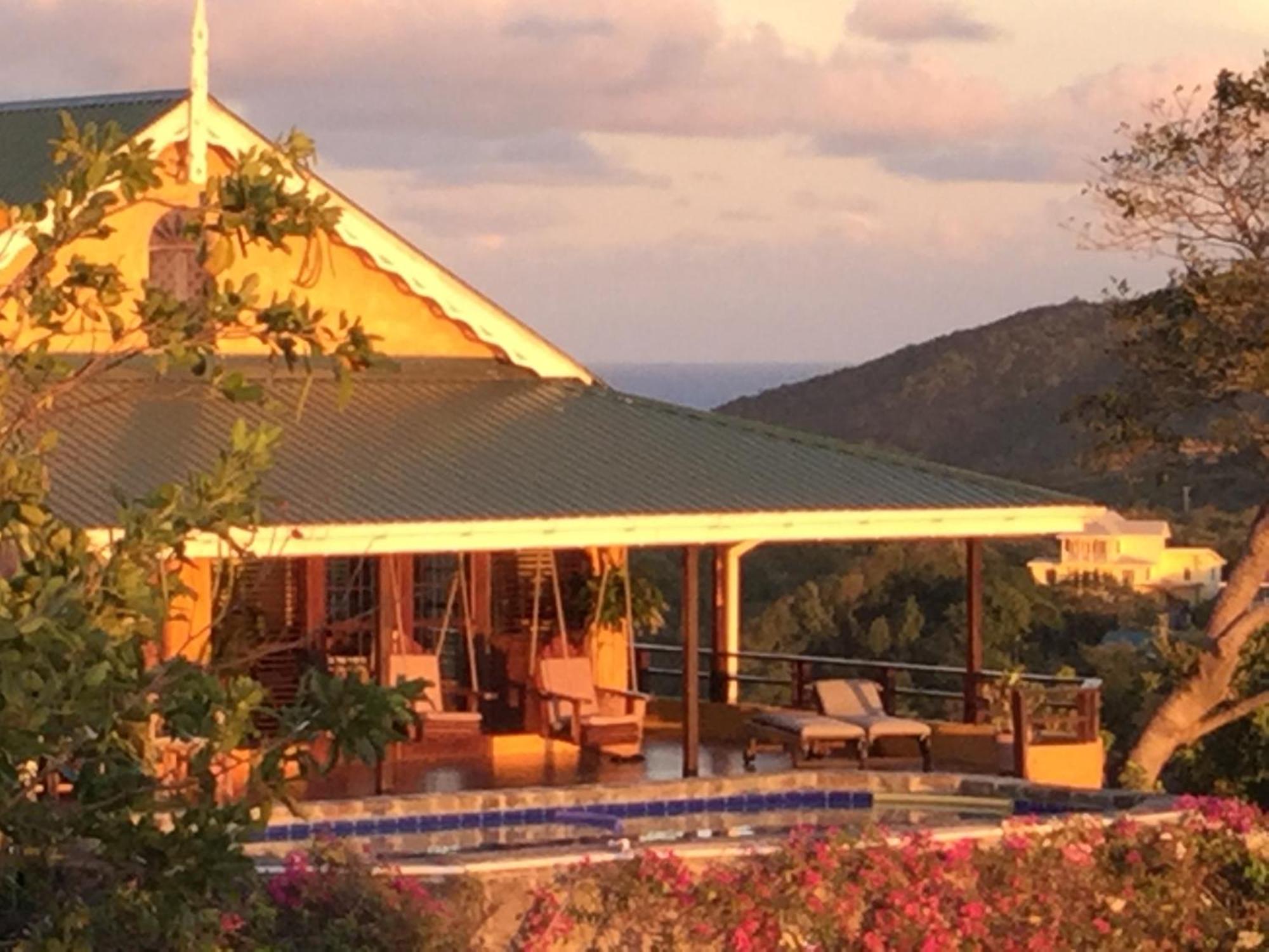 Italian Guesthouse Грос Айлет Екстериор снимка